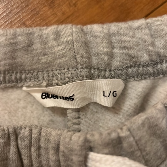 never worn grey sweat pants - Picture 2 of 2